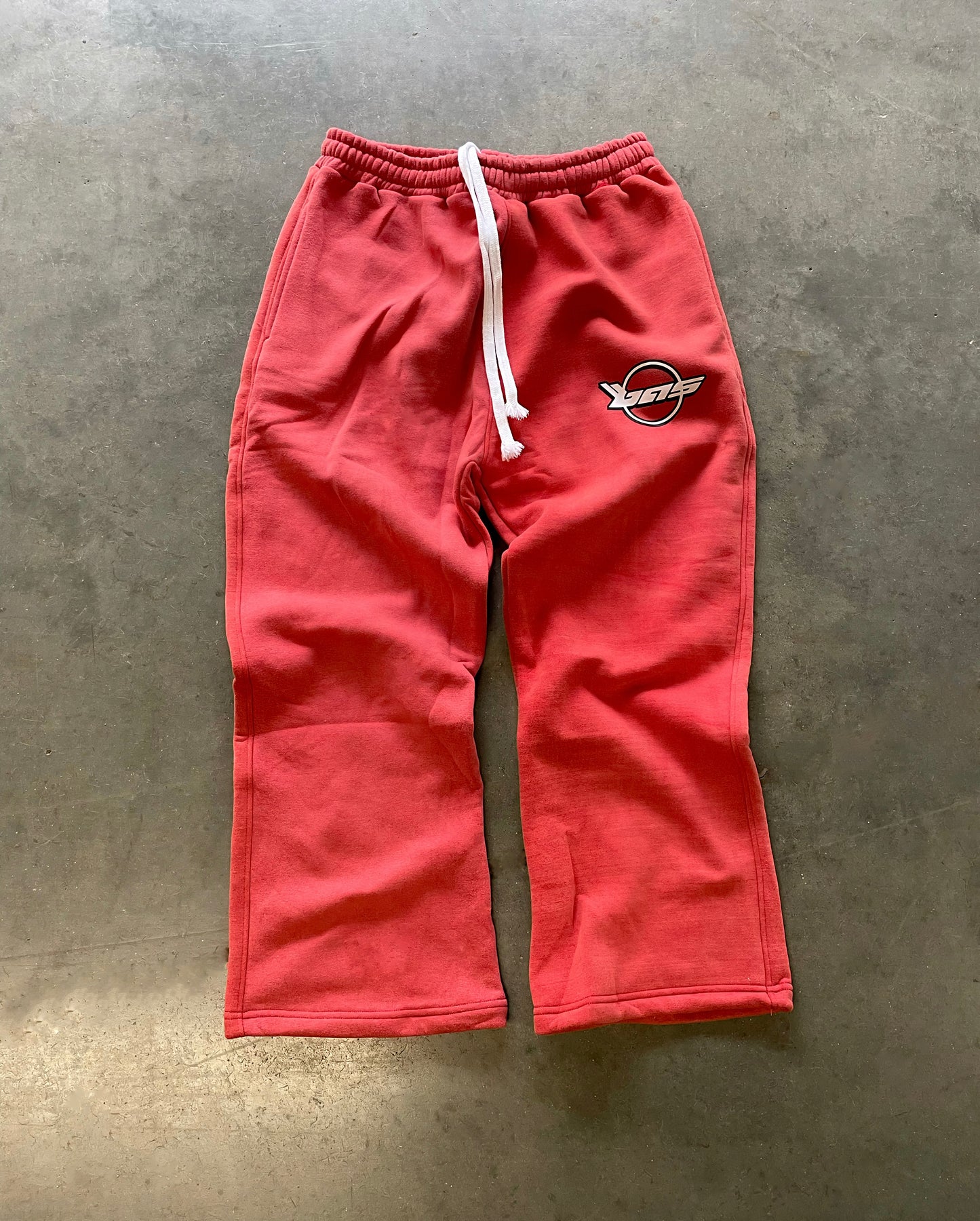 “Star WORLDTOUR” Red Sweats