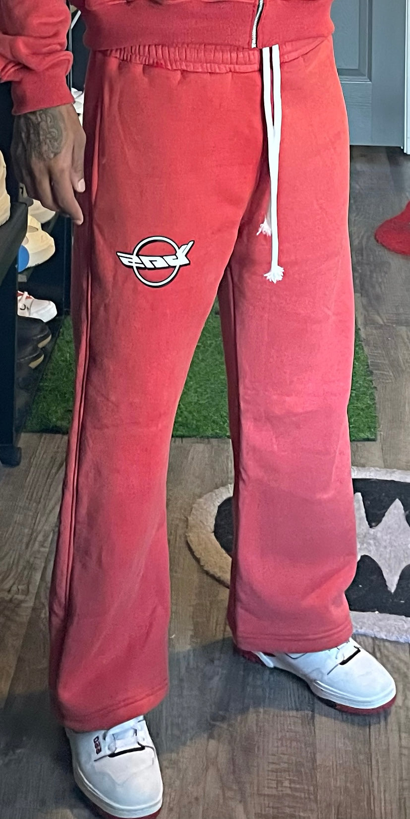 “Star WORLDTOUR” Red Sweats