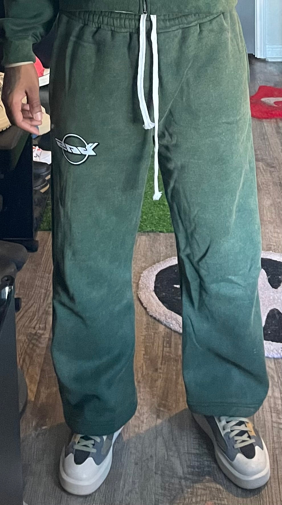 “Star WORLDTOUR” Green Sweats